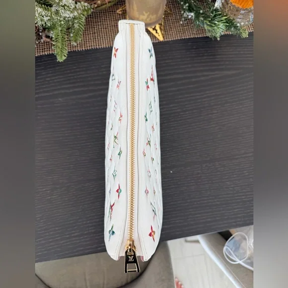 Louis Vuitton PM Coussin Bag from limitedGarden Collection - Picture 5 of 16